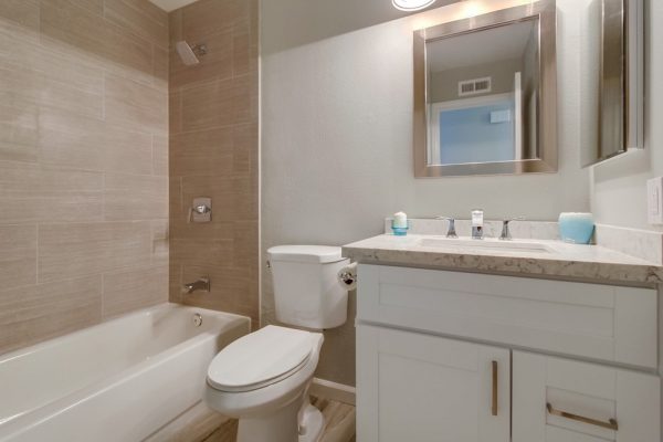 Bathroom remodel - Green Button Homes