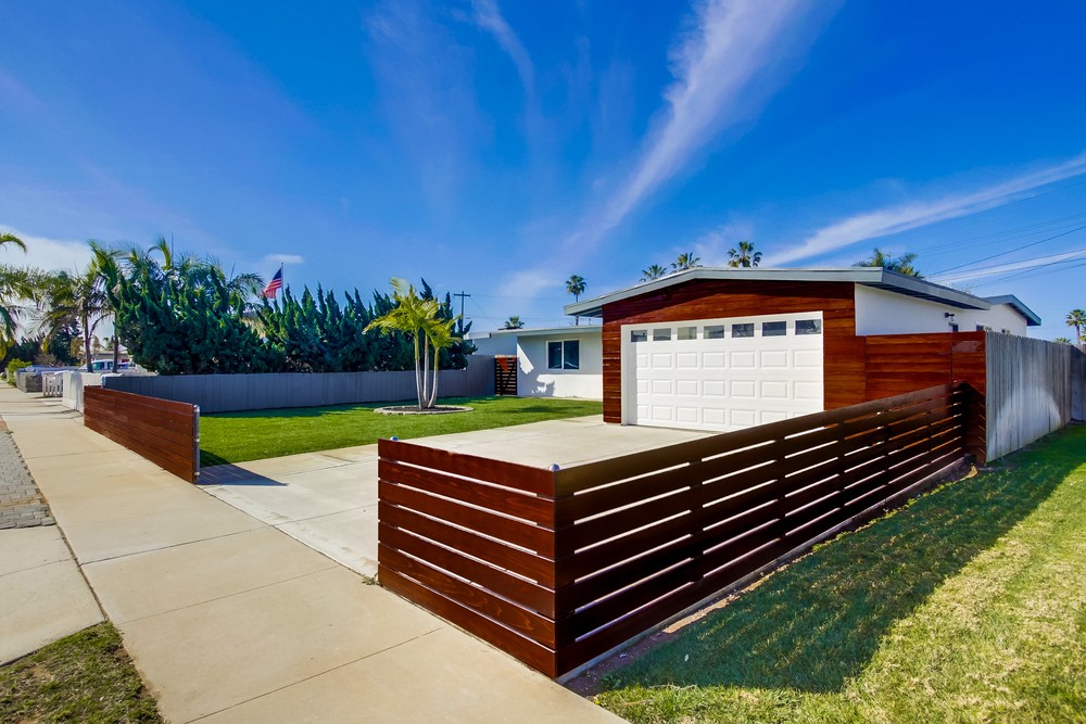Featured image of post Mid Century Modern Front Yard Fence